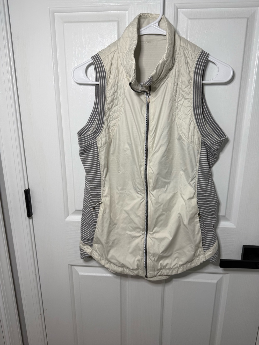 lululemon athletica Cream Quilted Zip-Front Vest with Gray Striped Sides